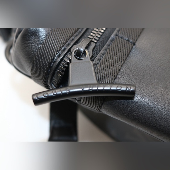 Louis Vuitton dark infinity leather crossbody bag - Picture 10 of 11